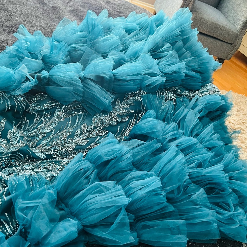 Elegant Blue Ruffled Gown - Picture 3 of 7